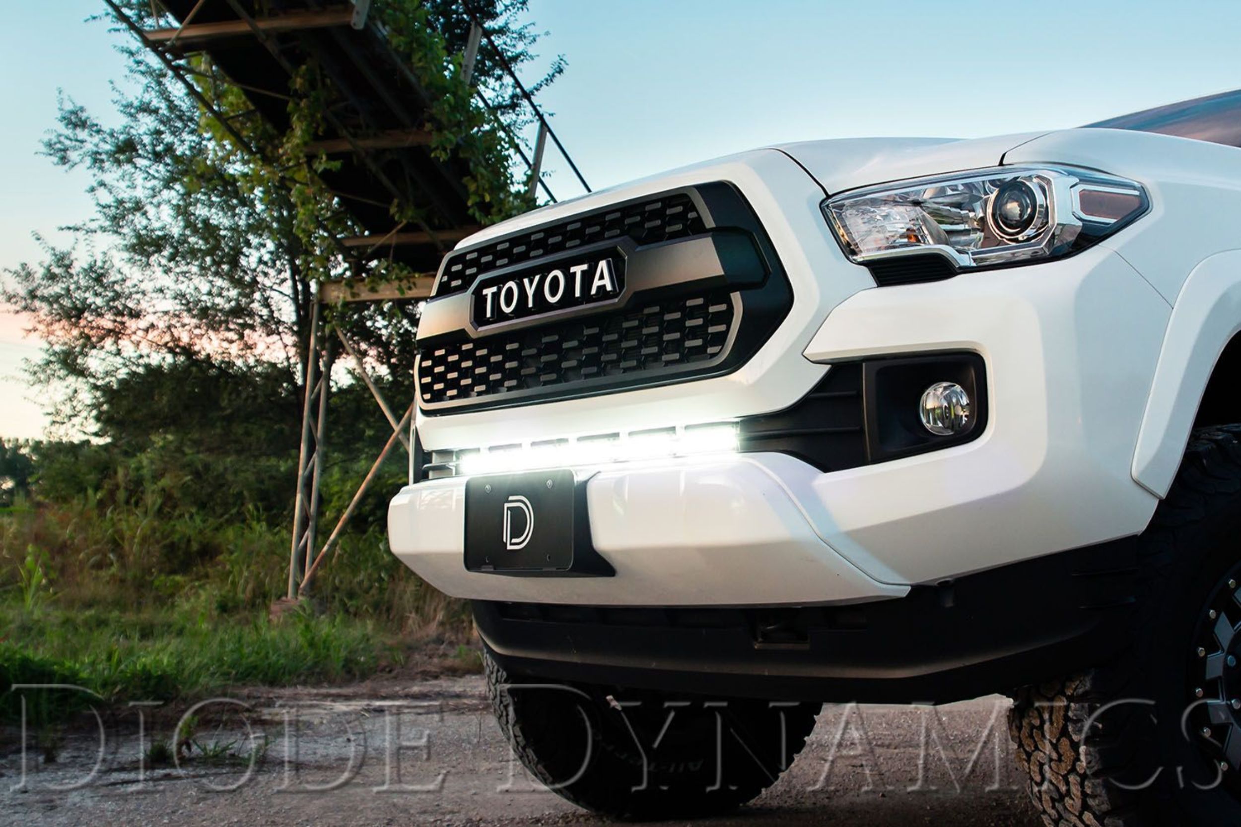 Toyota tacoma light bar grille deals